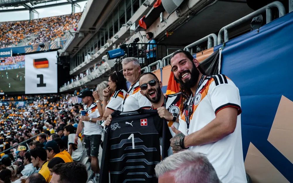 NEA-Gruppe auf der Stadion-Tribüne